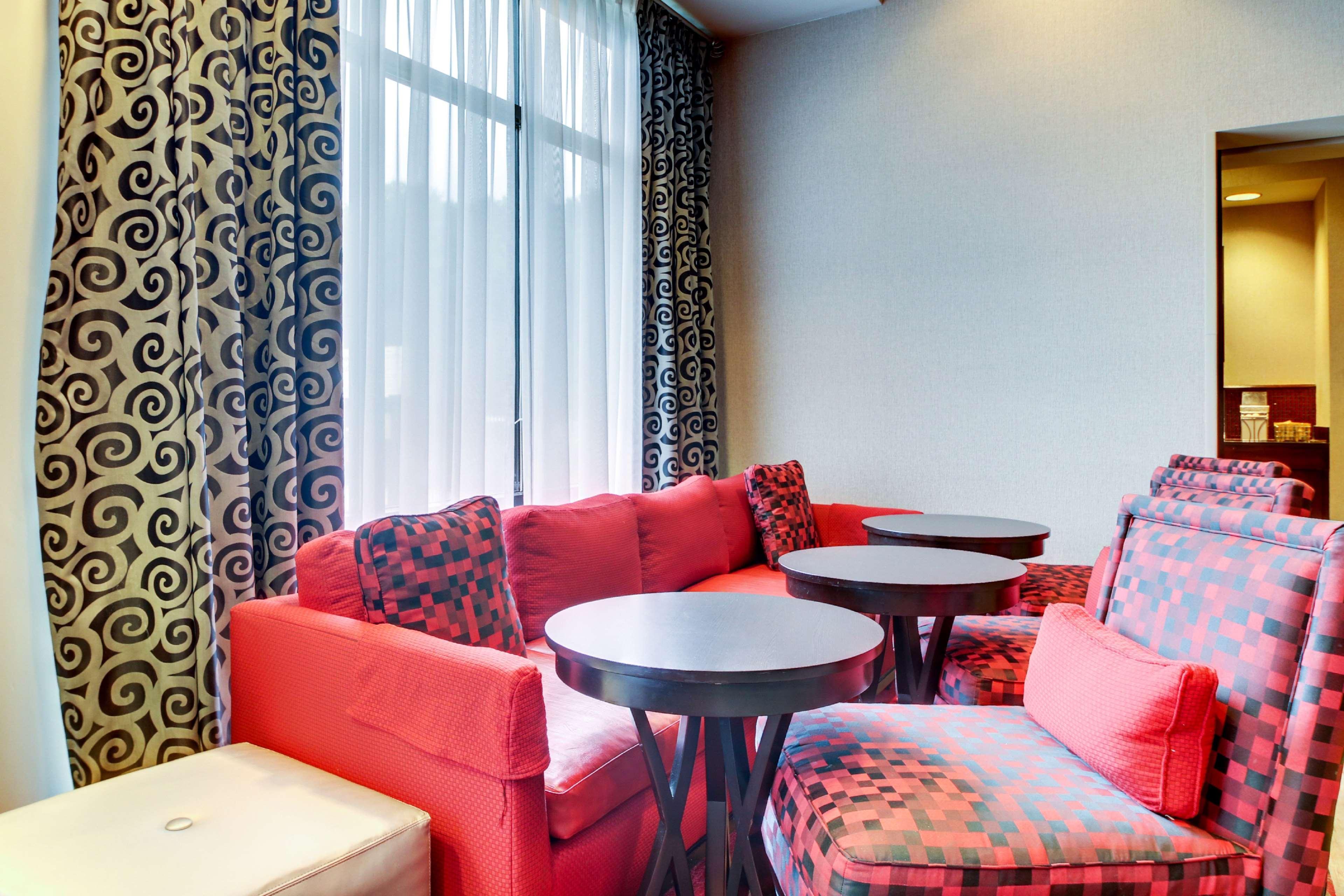 Hampton Inn Birmingham/Leeds Eksteriør bilde