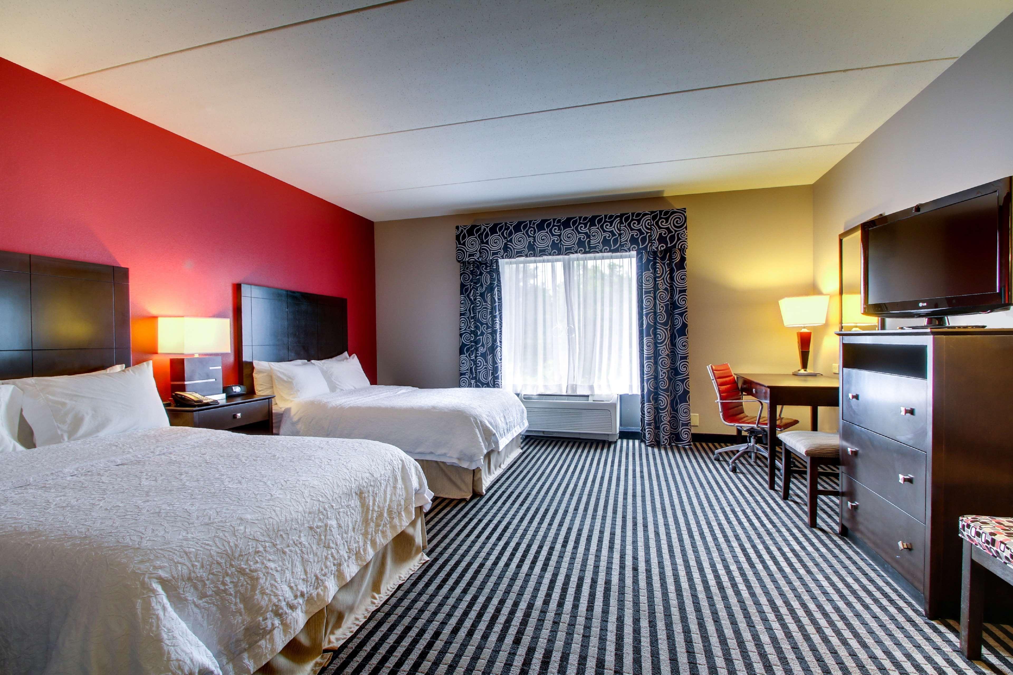 Hampton Inn Birmingham/Leeds Eksteriør bilde